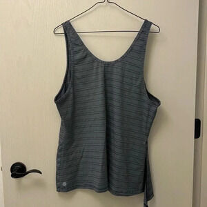 Athleta max out navy white tieup scoop back tank XL Great Condition Bra Holder